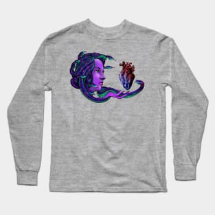 Medusa holding a heart Long Sleeve T-Shirt